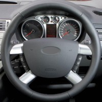 Оплетка на руль из «Premium» экокожи Ford Focus CC 2007-2011 г.в. (для руля со штатной кожей, черная)